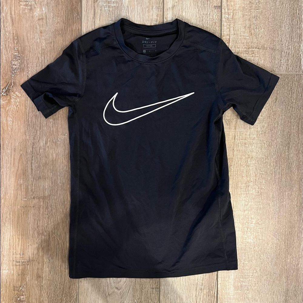 Nike Short-Sleeve Kids Dri-Fit Size M (10/12)